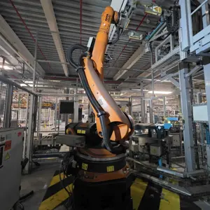 Průmyslové roboty KUKA KR 150-2 2000