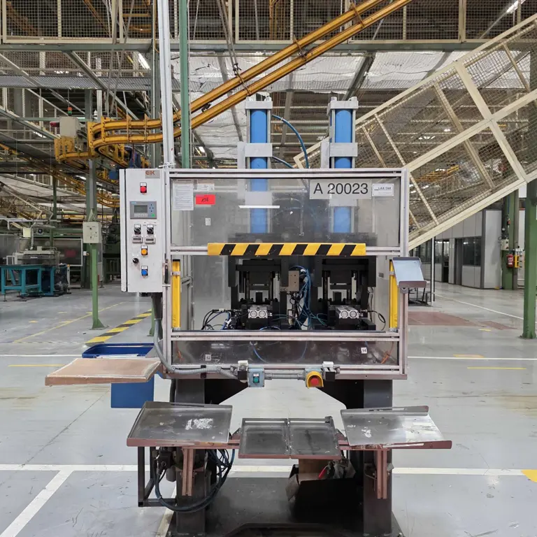 Nýtovací stroj LAX-TAK OF-815