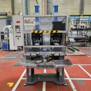 Nýtovací stroj LAX-TAK OF-815