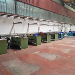 8 Pracovní stoly SARRALLE