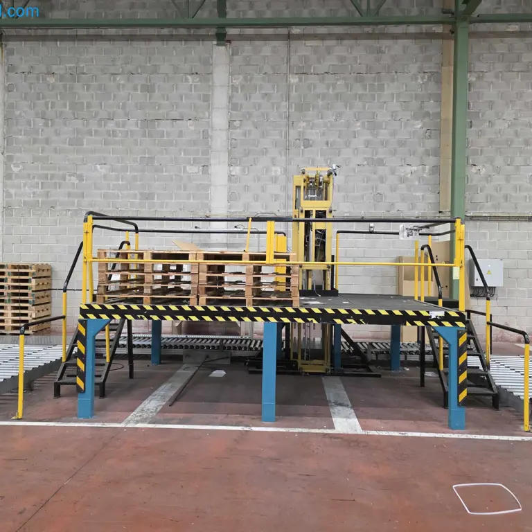 Páskovací stroj STRAPACK RQ-8