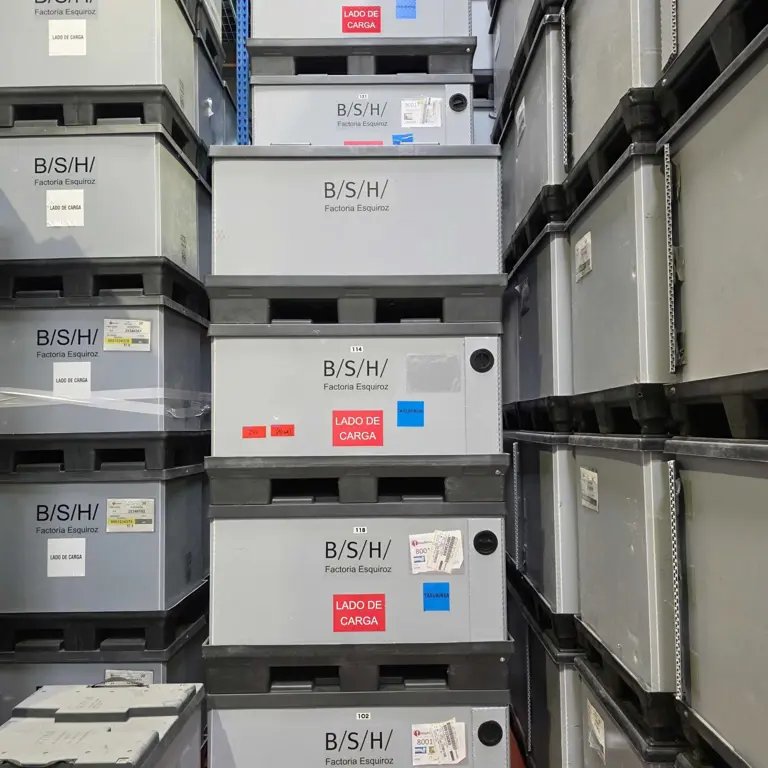 10 Opakovaně použitelné plastové logistické kontejnery KTP