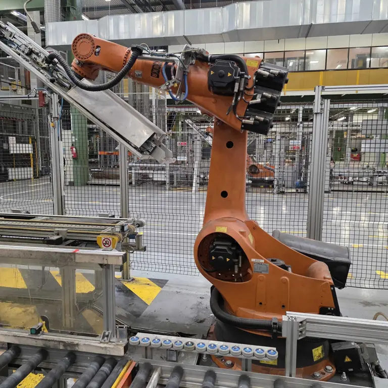 Průmyslové roboty KUKA KR 150-2 2000