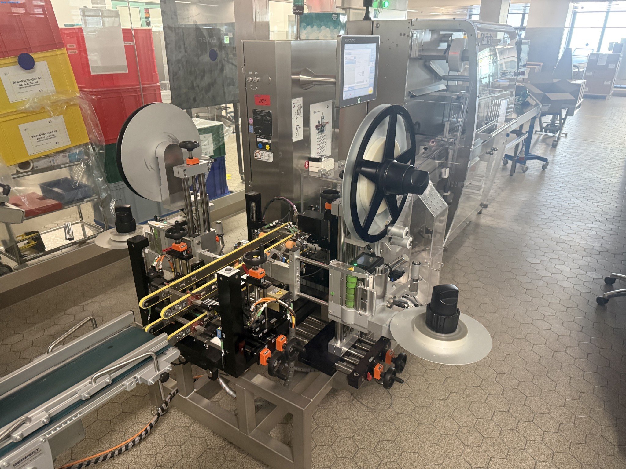 Installations de production et de conditionnement pharmaceutiques / Équipements de laboratoire et d'exploitation-1