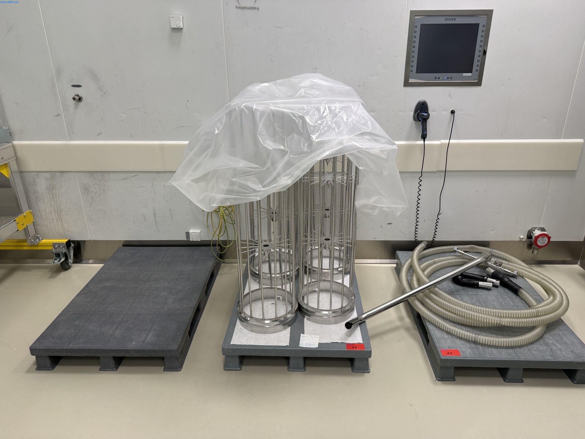 Installations de production et de conditionnement pharmaceutiques / Équipements de laboratoire et d'exploitation-3