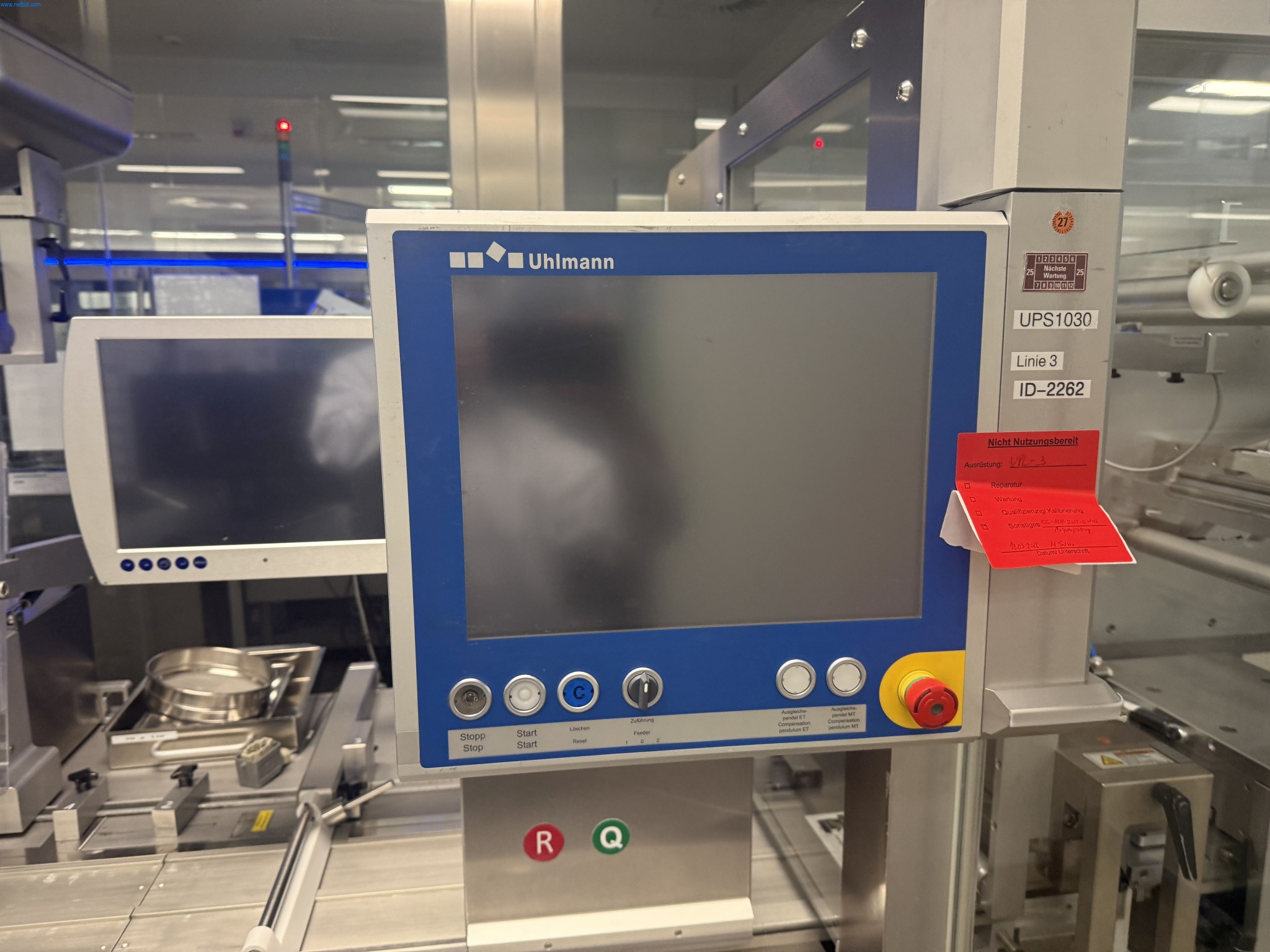 Installations de production et de conditionnement pharmaceutiques / Équipements de laboratoire et d'exploitation-12