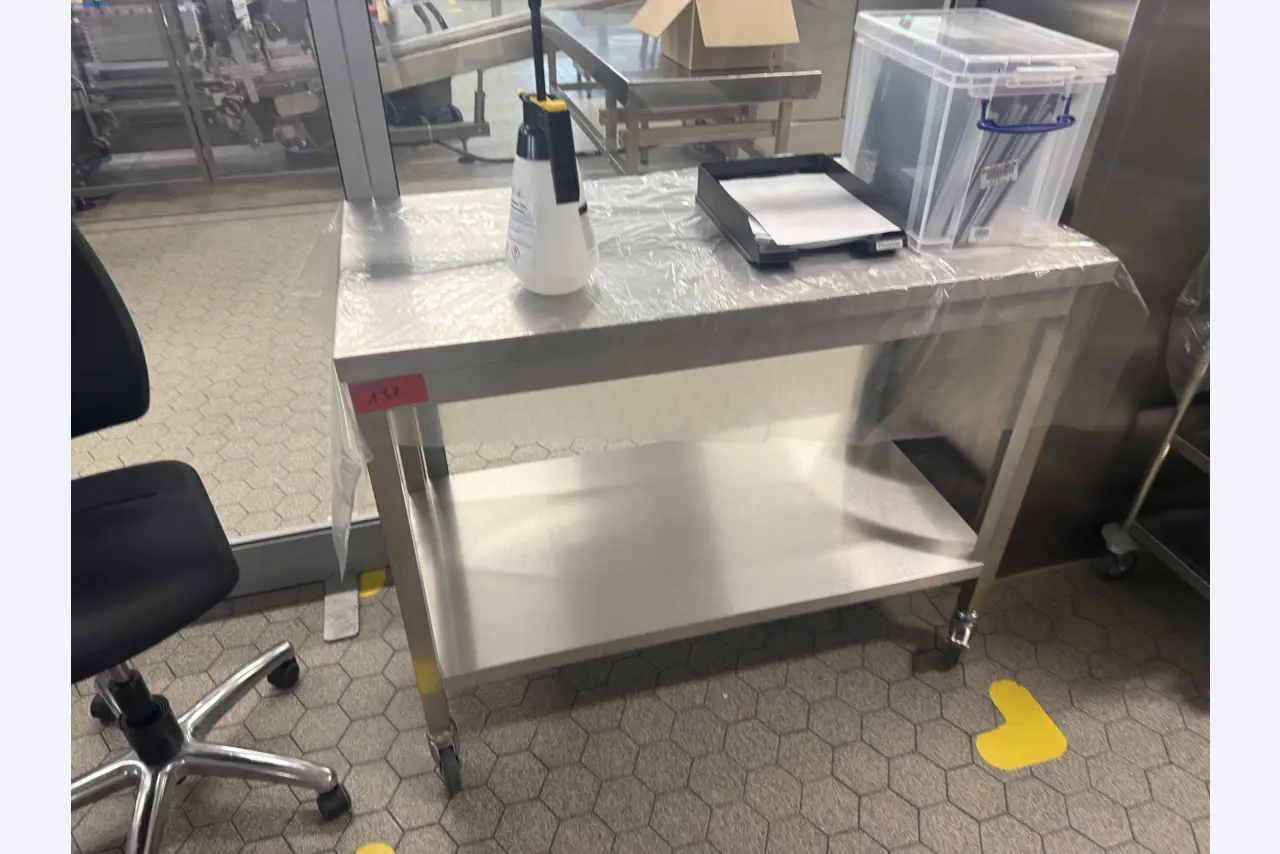 Installations de production et de conditionnement pharmaceutiques / Équipements de laboratoire et d'exploitation-4