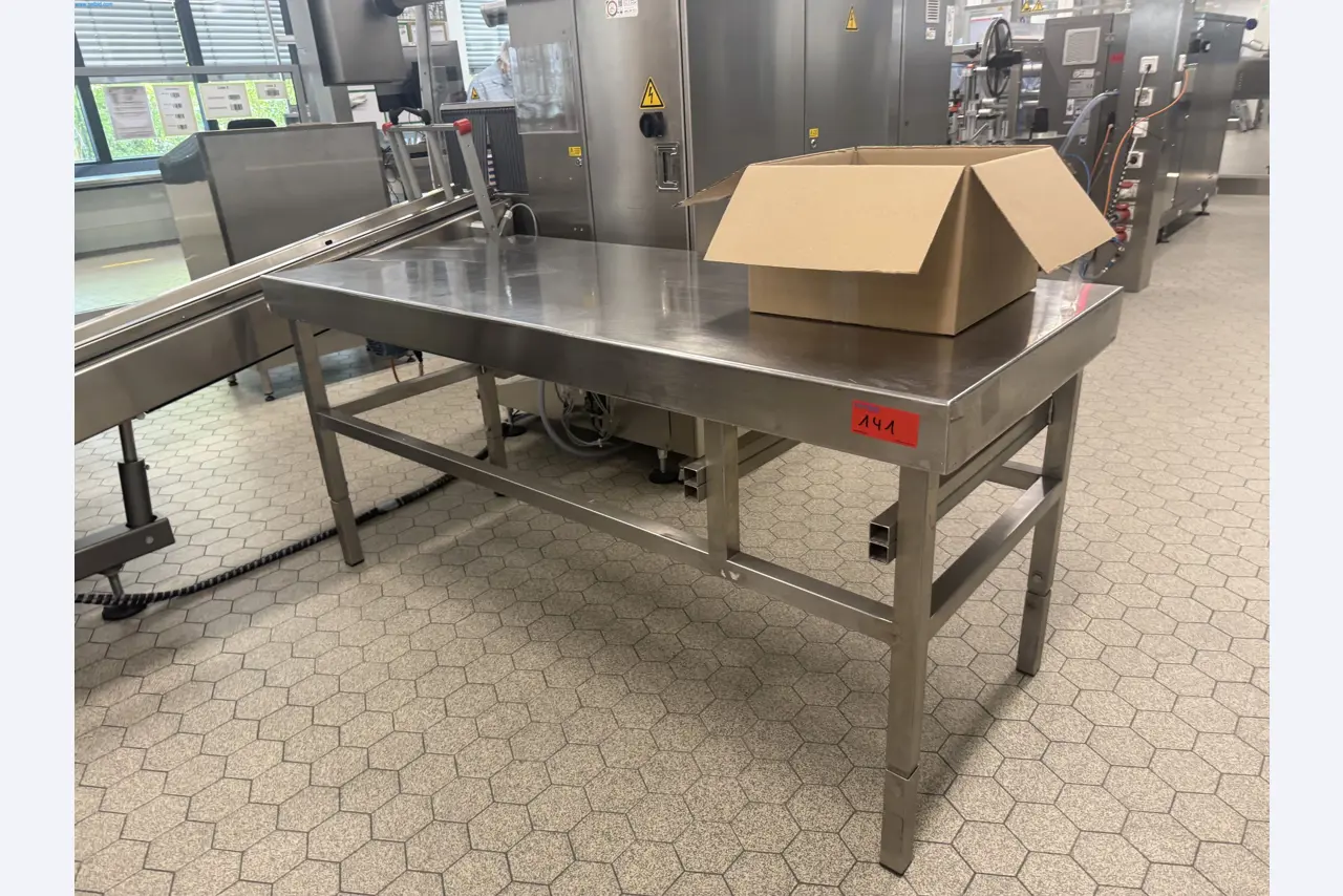 Installations de production et de conditionnement pharmaceutiques / Équipements de laboratoire et d'exploitation-2