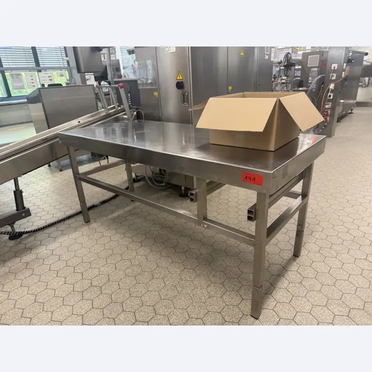 Installations de production et de conditionnement pharmaceutiques / Équipements de laboratoire et d'exploitation-2