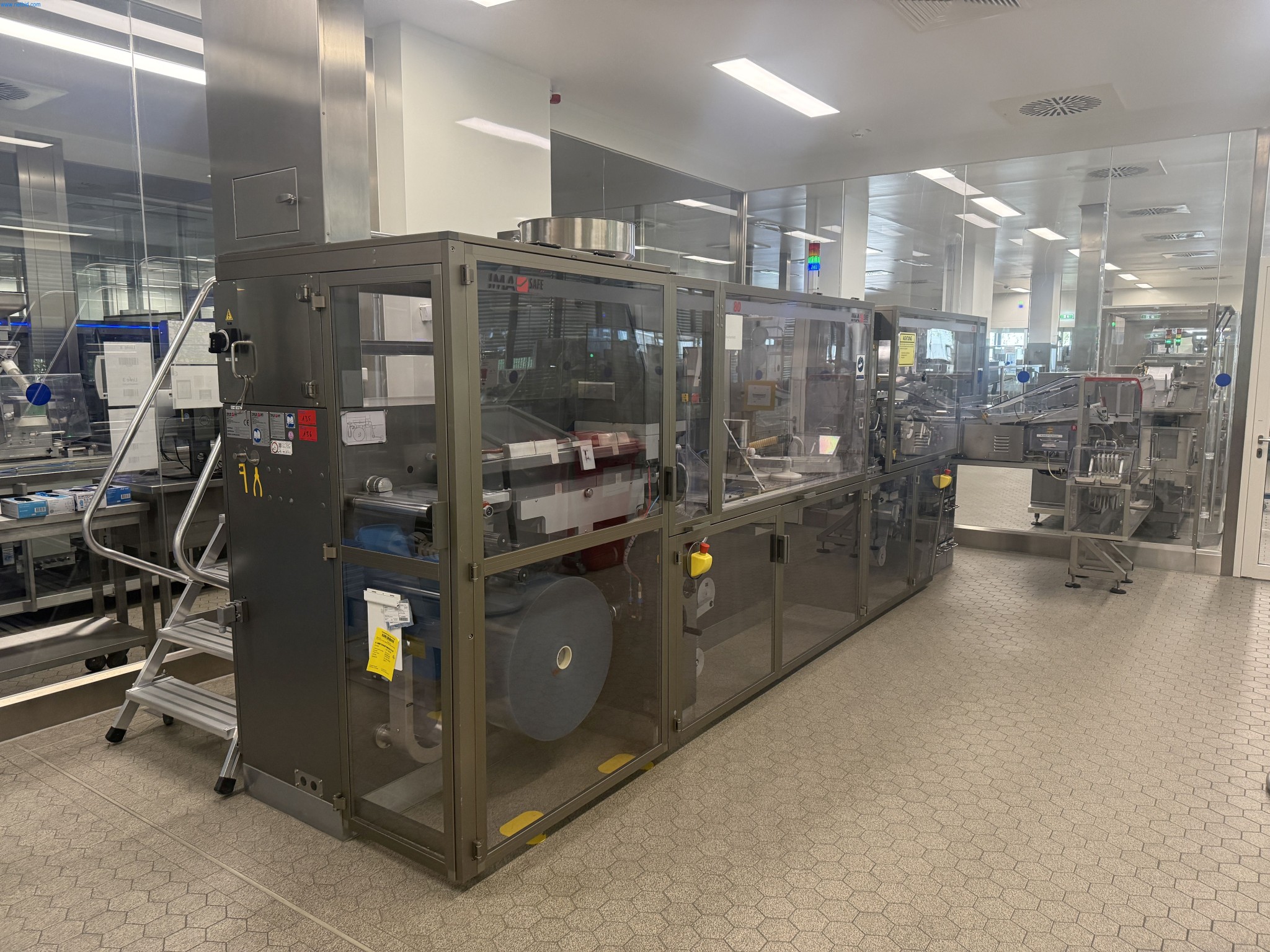 Installations de production et de conditionnement pharmaceutiques / Équipements de laboratoire et d'exploitation-1