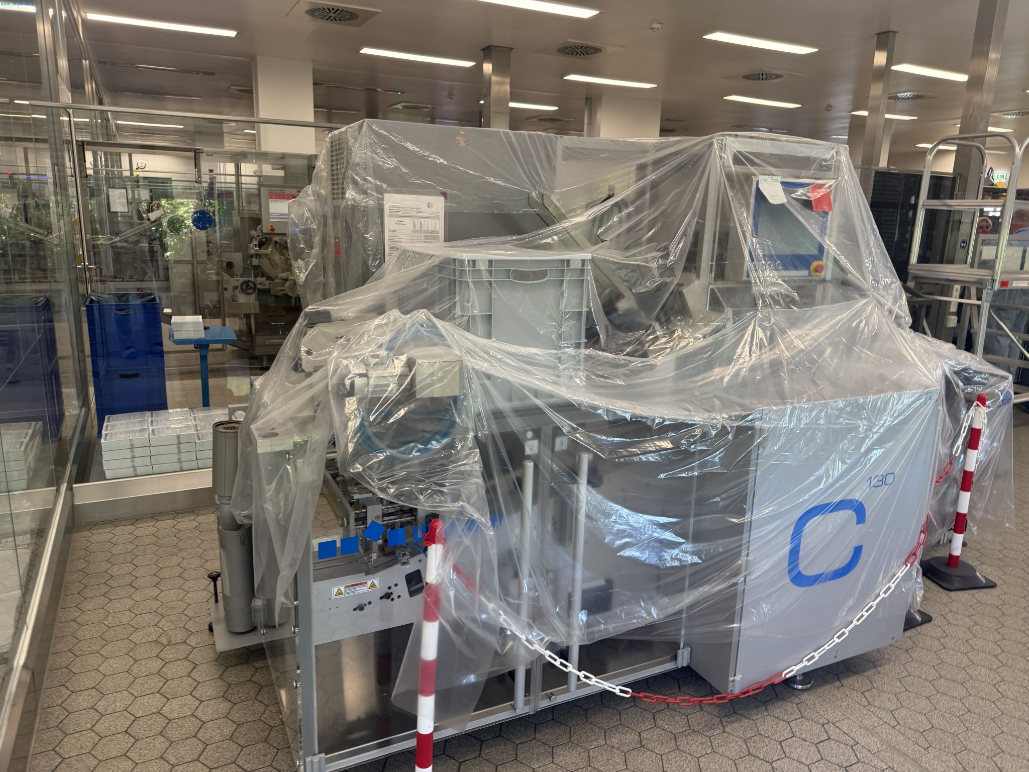 Installations de production et de conditionnement pharmaceutiques / Équipements de laboratoire et d'exploitation-1