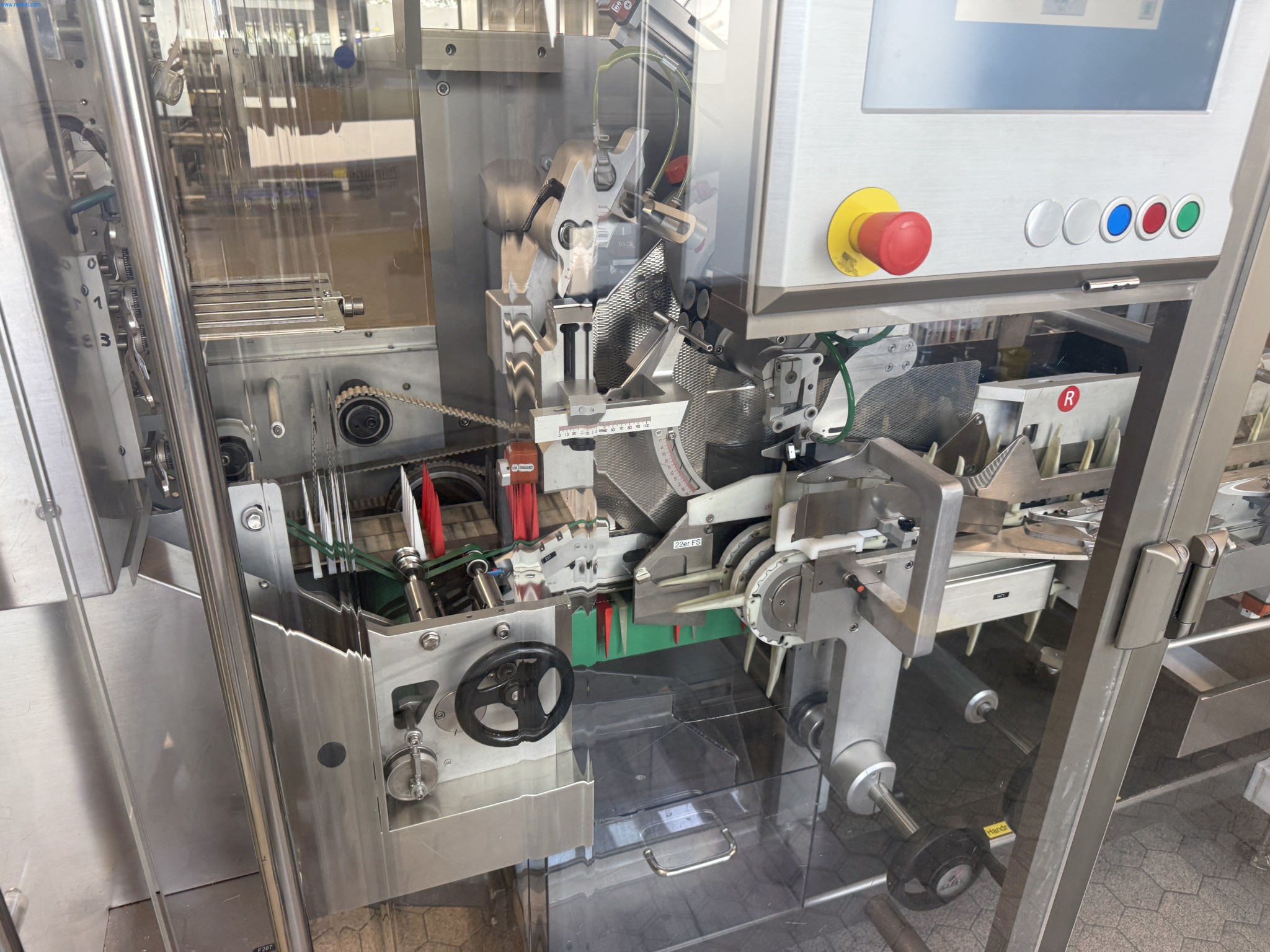 Installations de production et de conditionnement pharmaceutiques / Équipements de laboratoire et d'exploitation-10