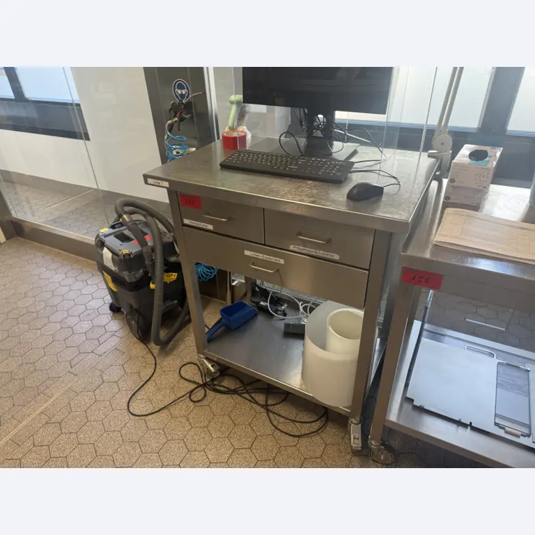 Installations de production et de conditionnement pharmaceutiques / Équipements de laboratoire et d'exploitation-26