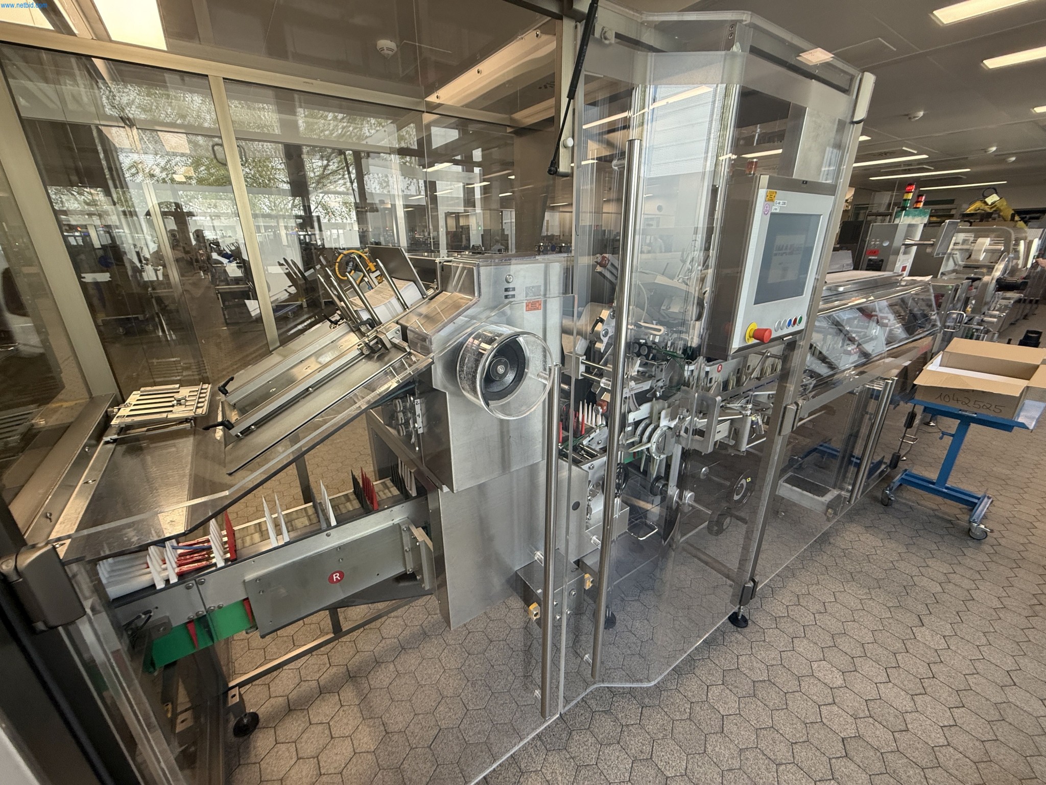 Installations de production et de conditionnement pharmaceutiques / Équipements de laboratoire et d'exploitation-3