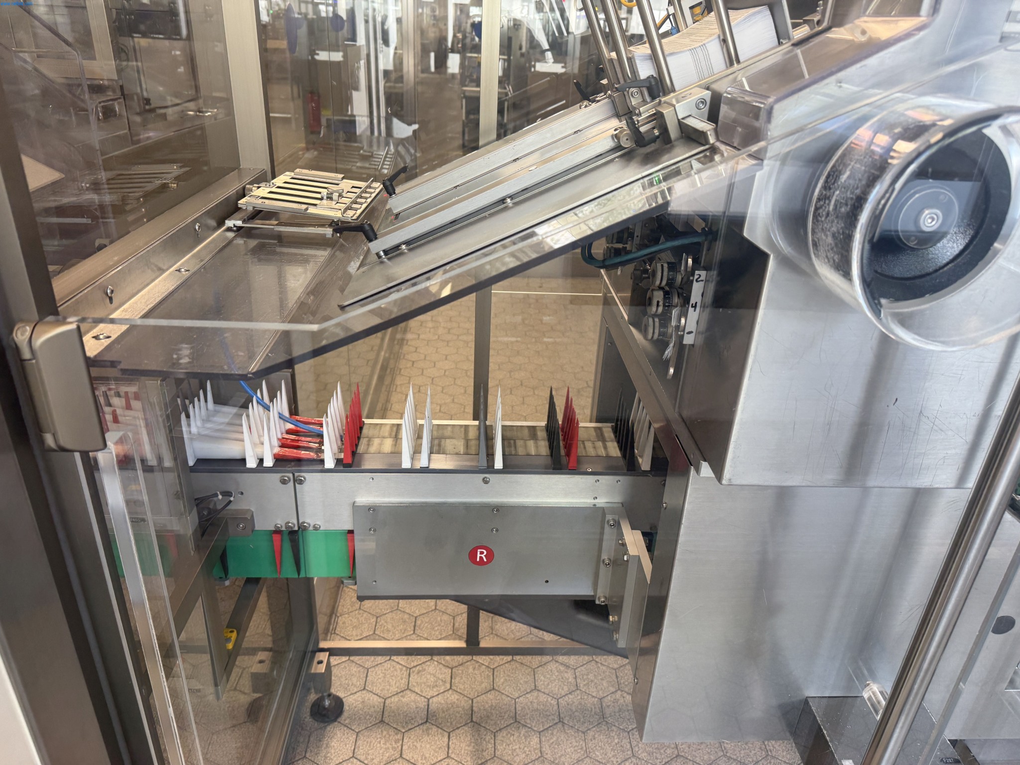 Installations de production et de conditionnement pharmaceutiques / Équipements de laboratoire et d'exploitation-9