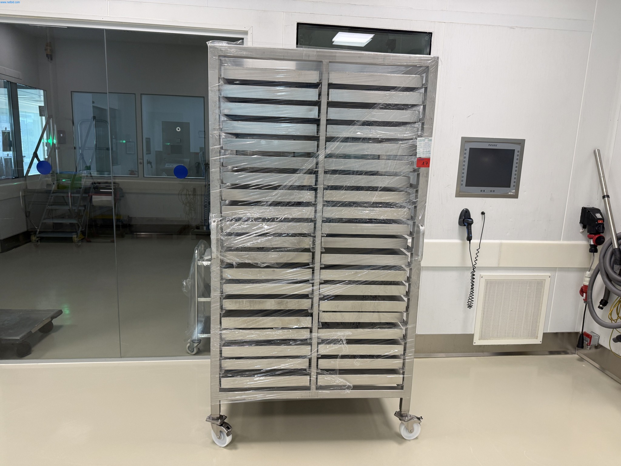 Installations de production et de conditionnement pharmaceutiques / Équipements de laboratoire et d'exploitation-2