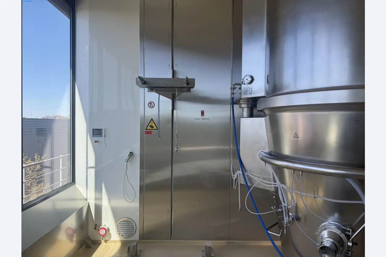 Installations de production et de conditionnement pharmaceutiques / Équipements de laboratoire et d'exploitation-10