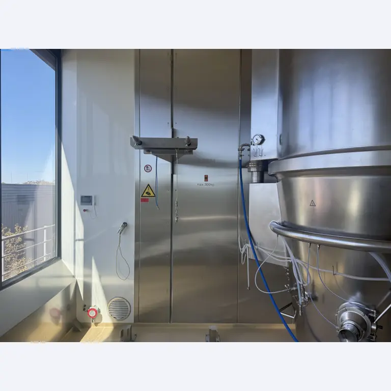 Installations de production et de conditionnement pharmaceutiques / Équipements de laboratoire et d'exploitation-10