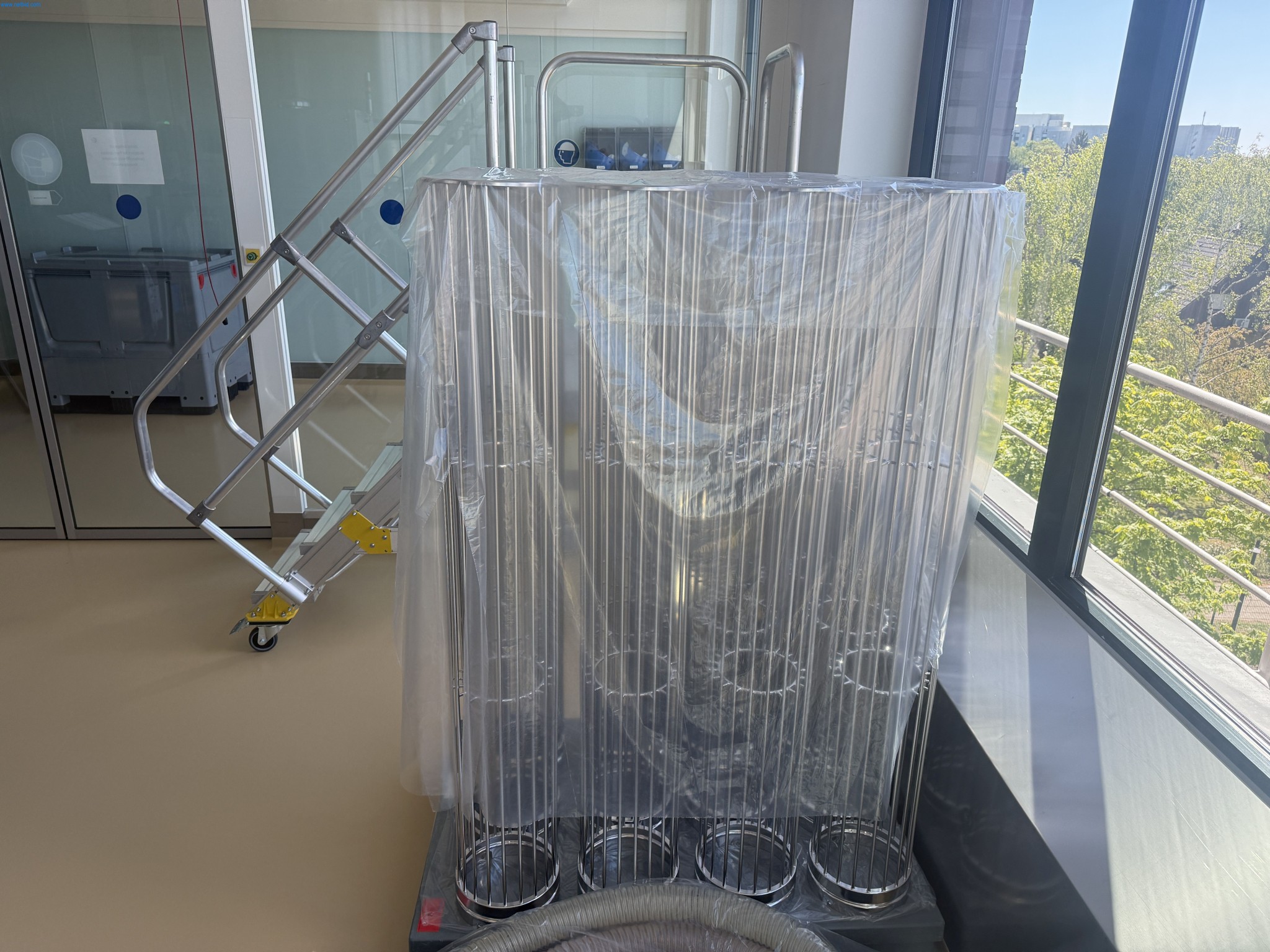 Installations de production et de conditionnement pharmaceutiques / Équipements de laboratoire et d'exploitation-2