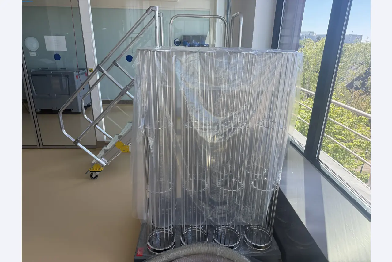 Installations de production et de conditionnement pharmaceutiques / Équipements de laboratoire et d'exploitation-2