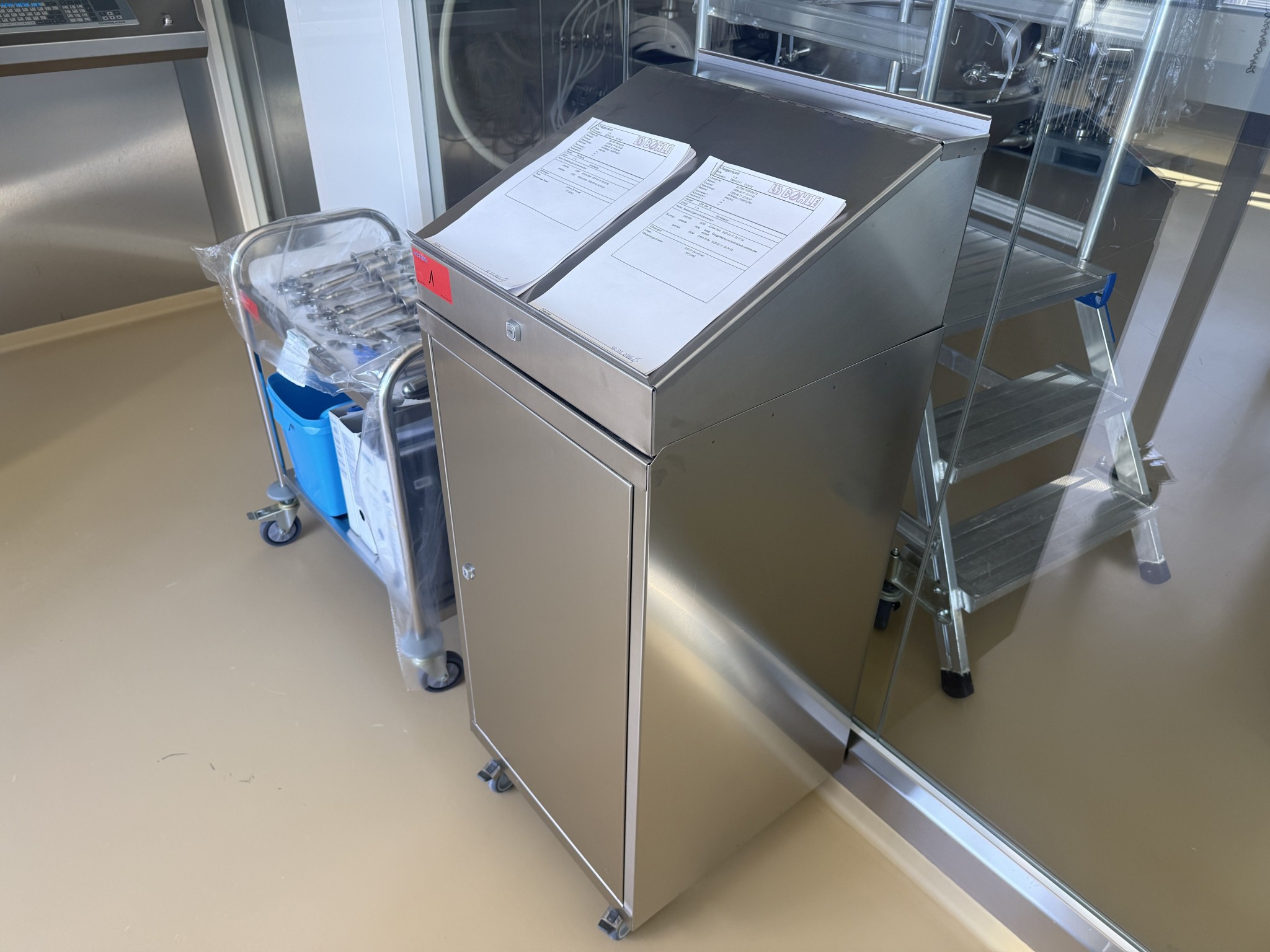 Installations de production et de conditionnement pharmaceutiques / Équipements de laboratoire et d'exploitation-4