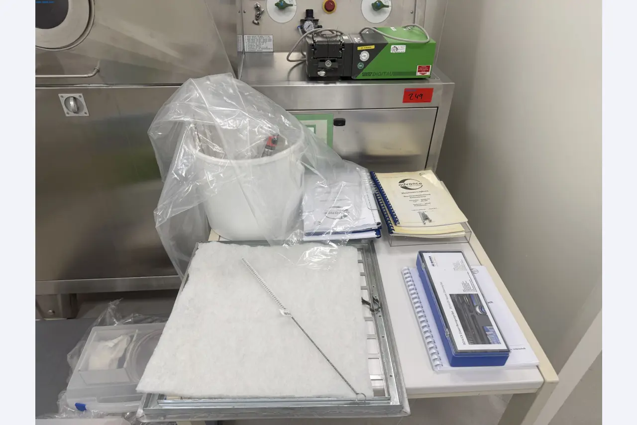 Installations de production et de conditionnement pharmaceutiques / Équipements de laboratoire et d'exploitation-2
