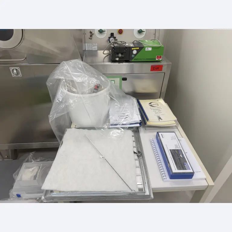 Installations de production et de conditionnement pharmaceutiques / Équipements de laboratoire et d'exploitation-2