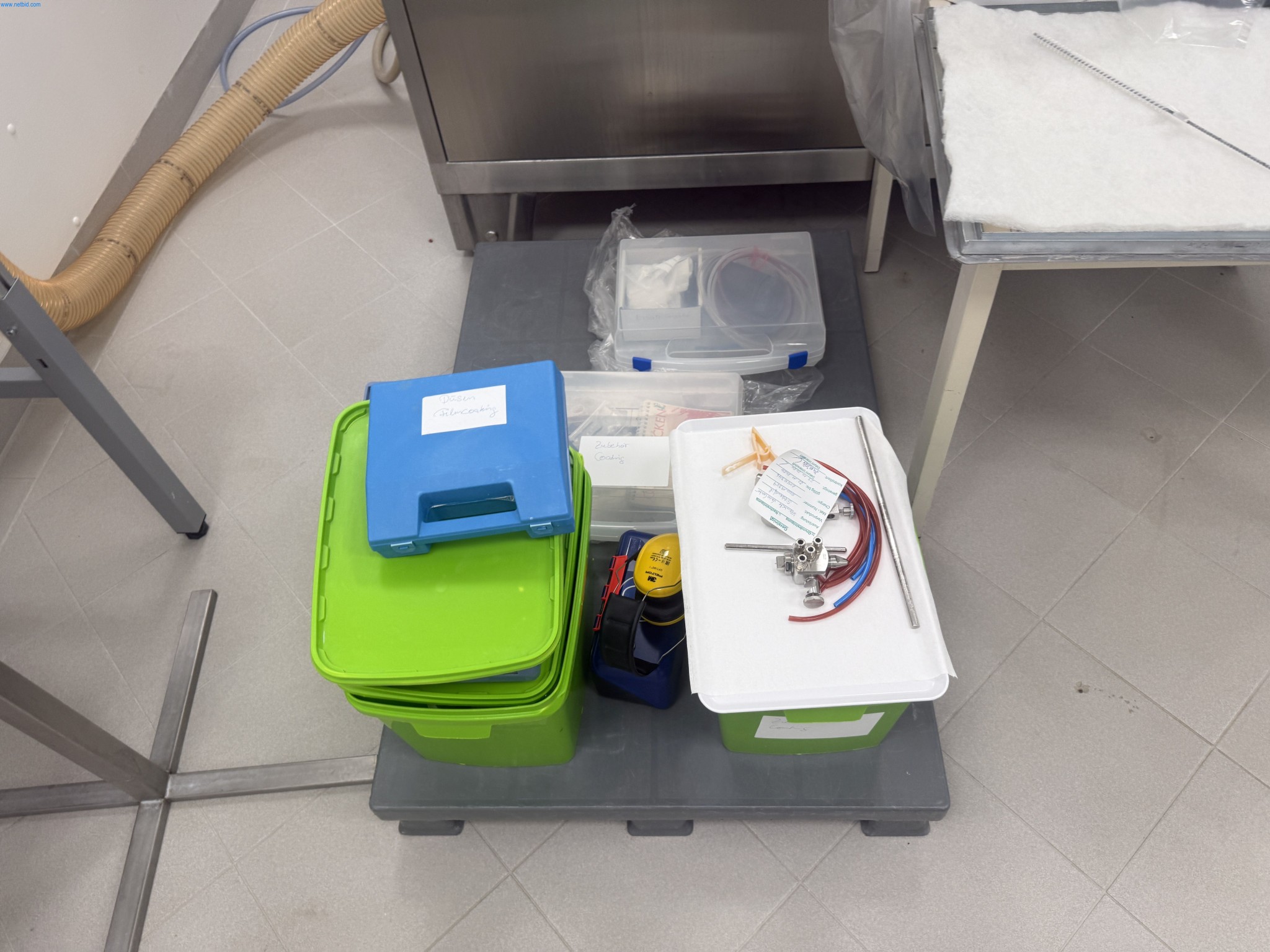 Installations de production et de conditionnement pharmaceutiques / Équipements de laboratoire et d'exploitation-3