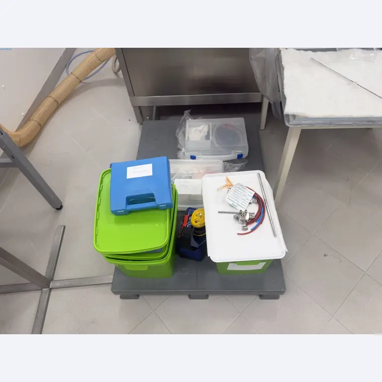 Installations de production et de conditionnement pharmaceutiques / Équipements de laboratoire et d'exploitation-3