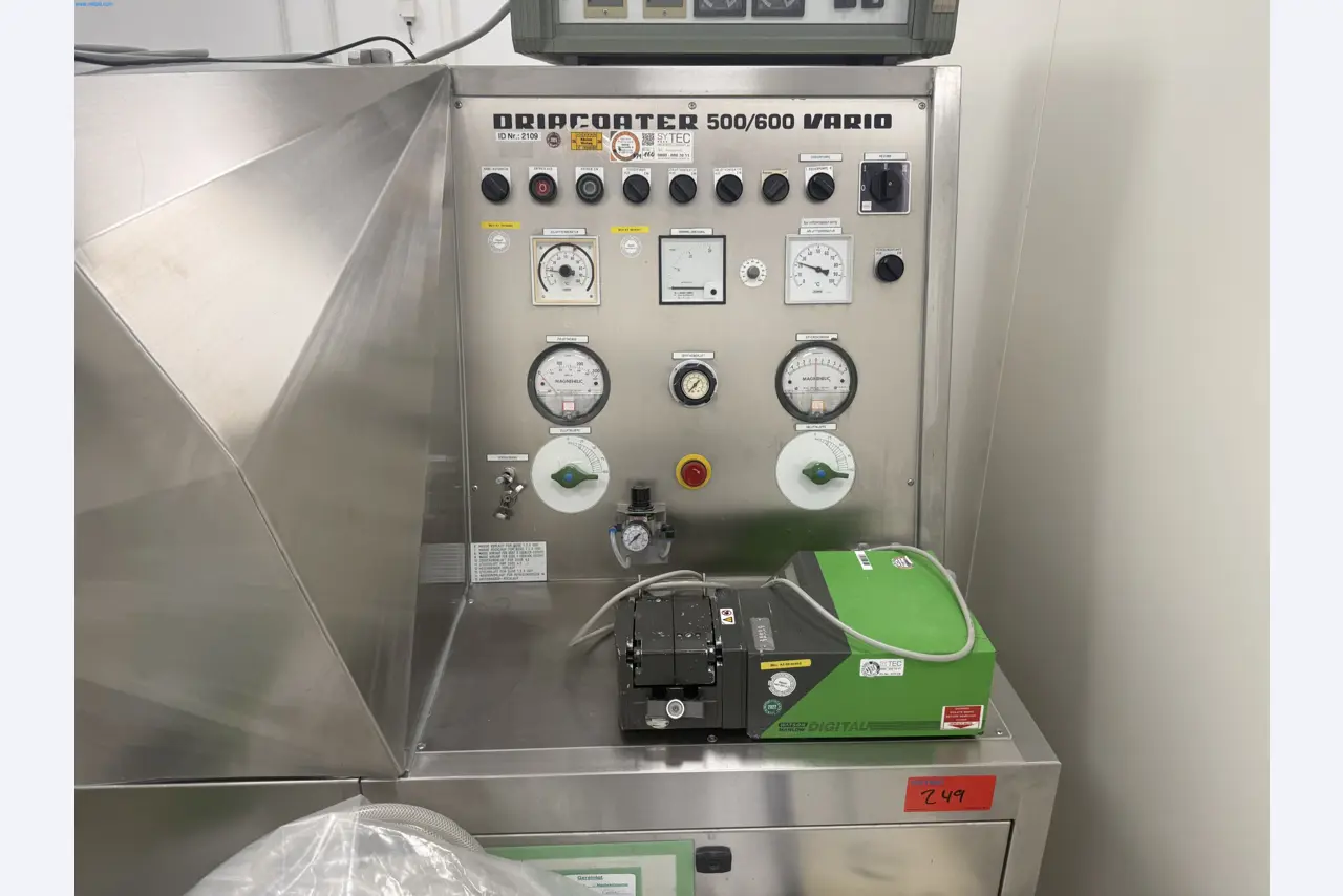 Installations de production et de conditionnement pharmaceutiques / Équipements de laboratoire et d'exploitation-4
