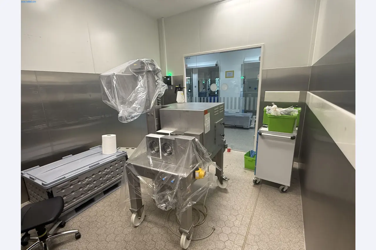 Installations de production et de conditionnement pharmaceutiques / Équipements de laboratoire et d'exploitation-1