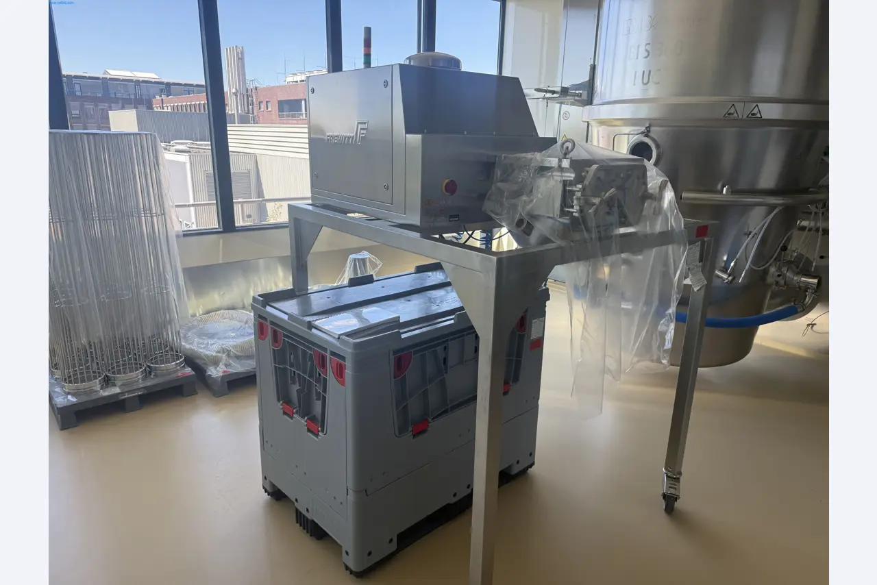 Installations de production et de conditionnement pharmaceutiques / Équipements de laboratoire et d'exploitation-1