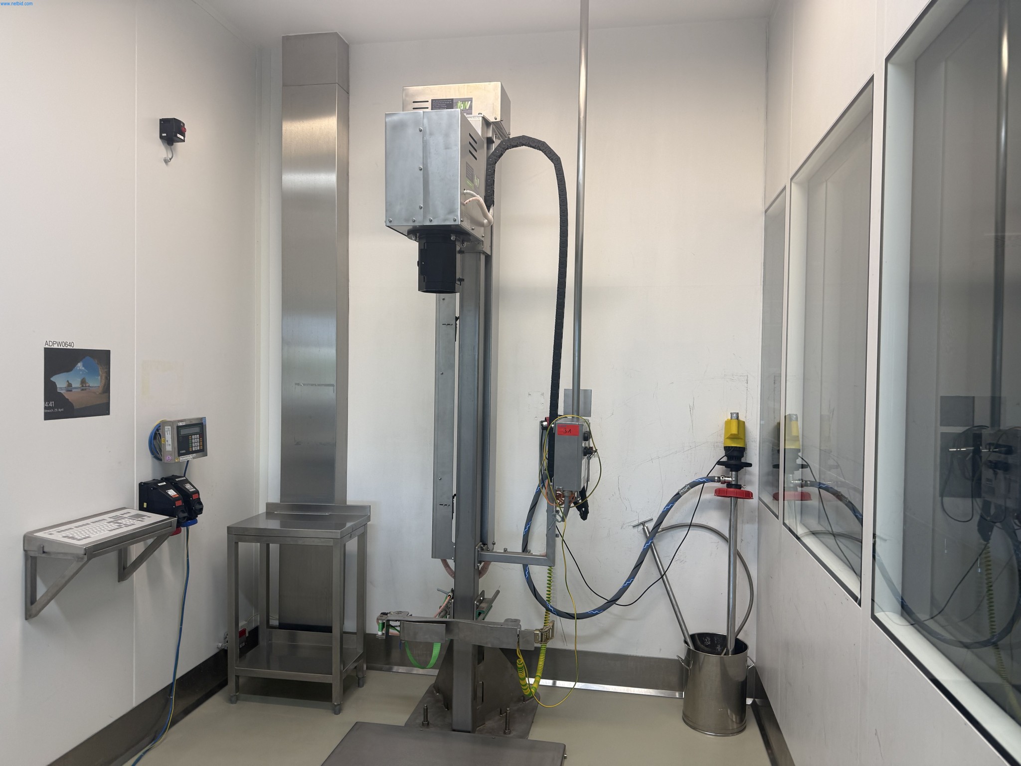 Installations de production et de conditionnement pharmaceutiques / Équipements de laboratoire et d'exploitation-1