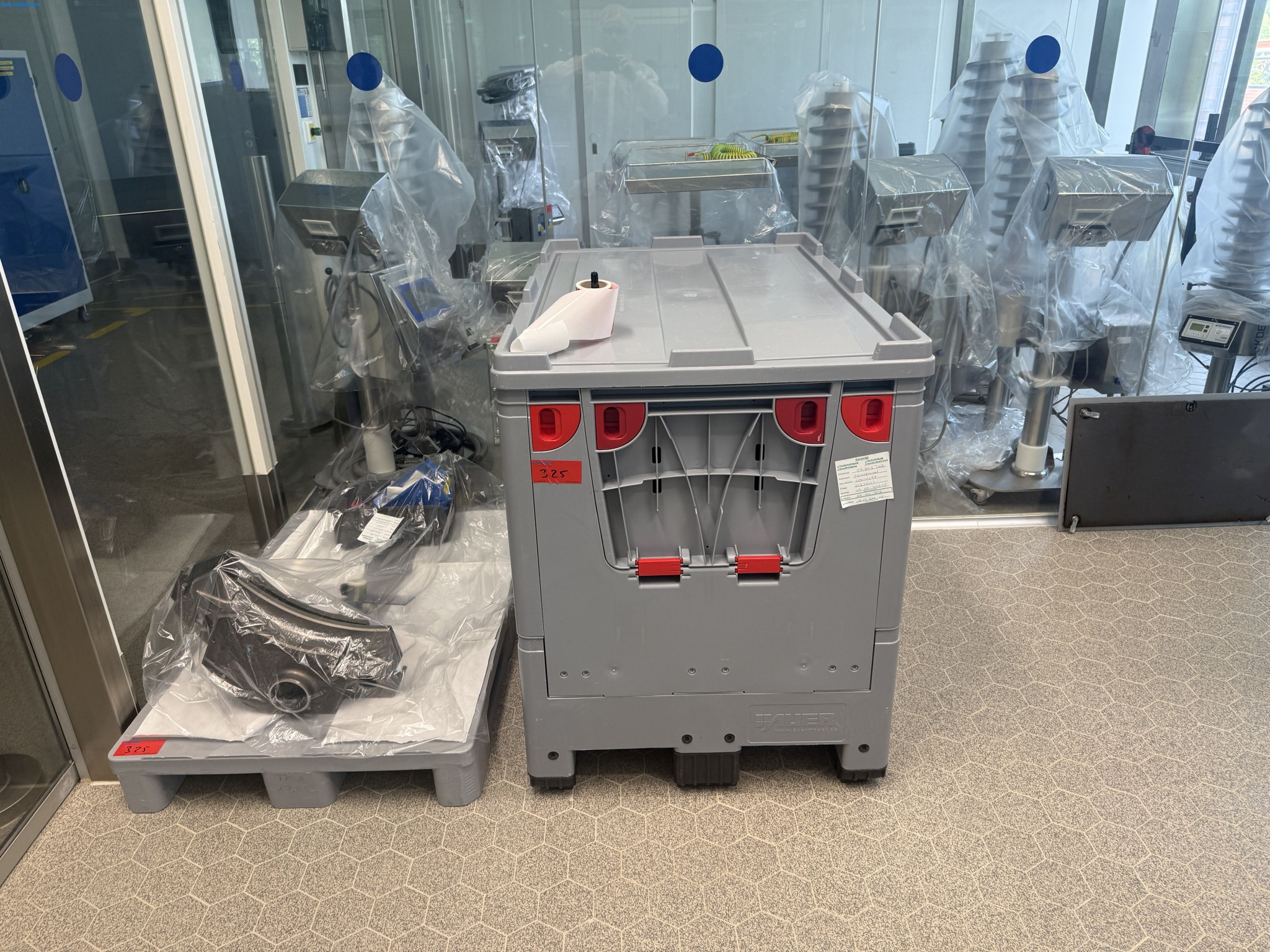 Installations de production et de conditionnement pharmaceutiques / Équipements de laboratoire et d'exploitation-2