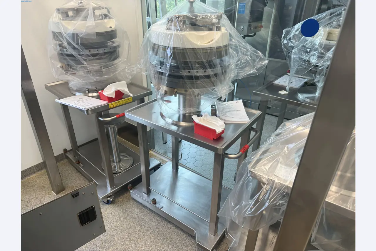 Installations de production et de conditionnement pharmaceutiques / Équipements de laboratoire et d'exploitation-1