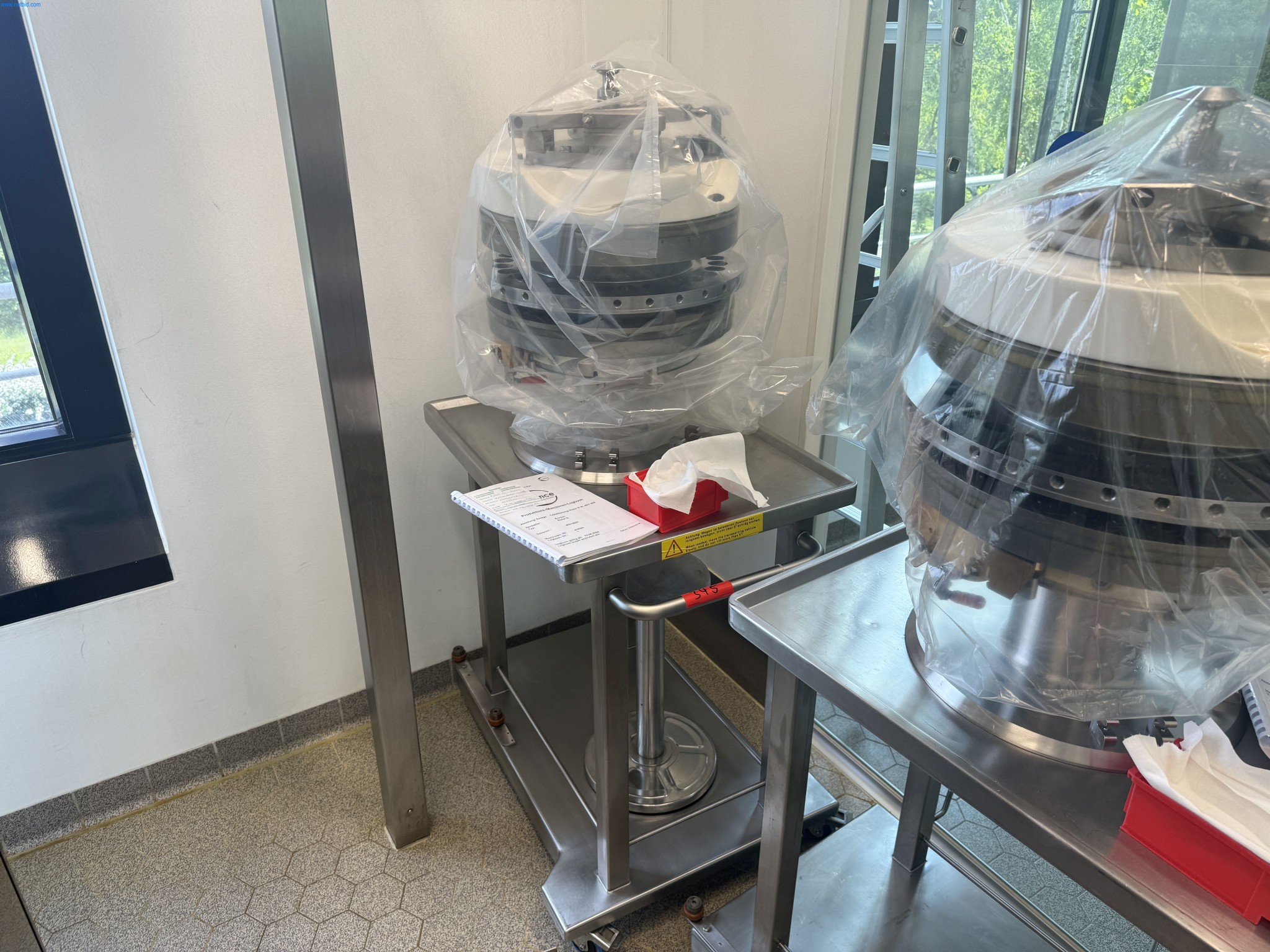 Installations de production et de conditionnement pharmaceutiques / Équipements de laboratoire et d'exploitation-1