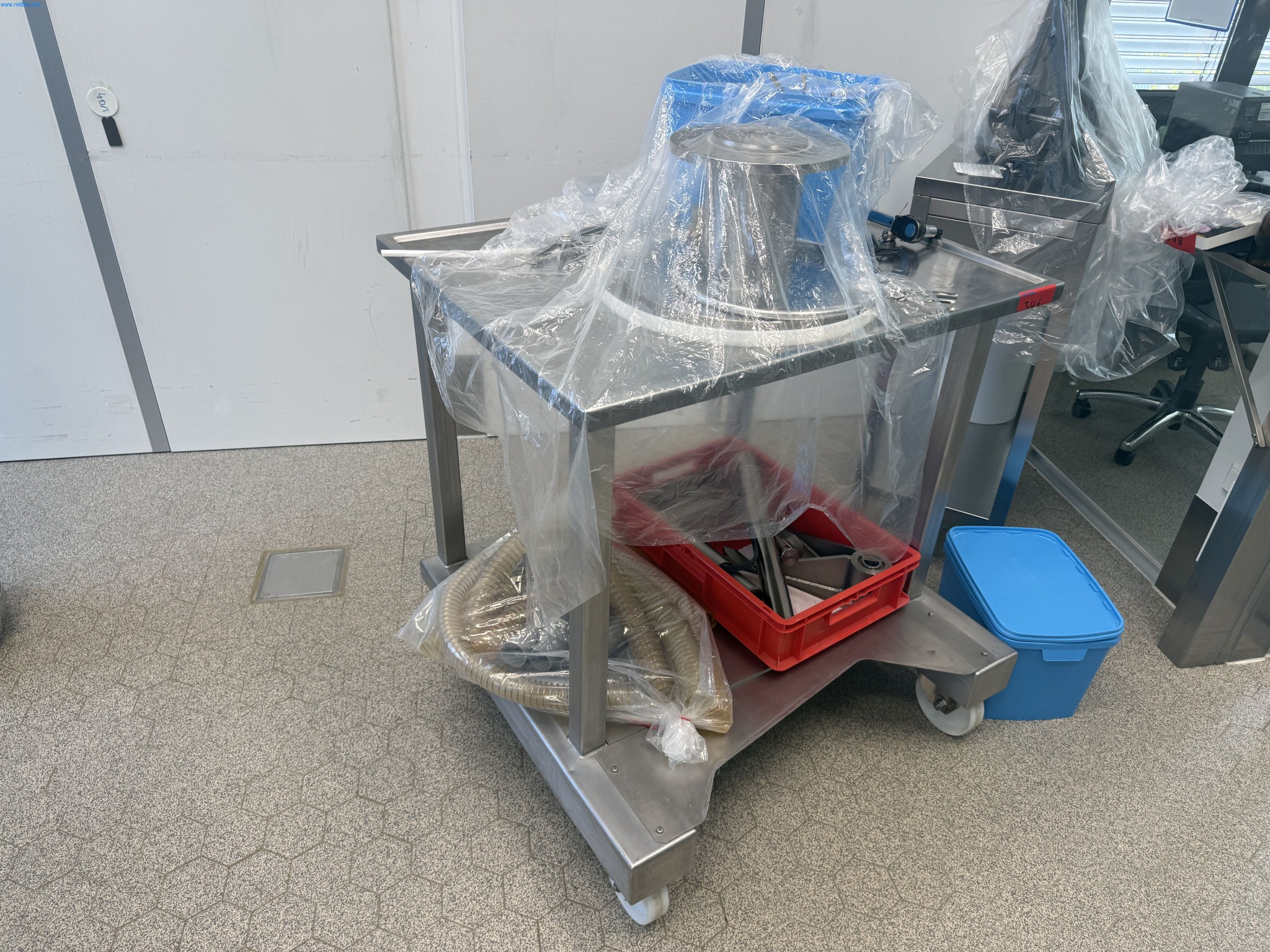 Installations de production et de conditionnement pharmaceutiques / Équipements de laboratoire et d'exploitation-6