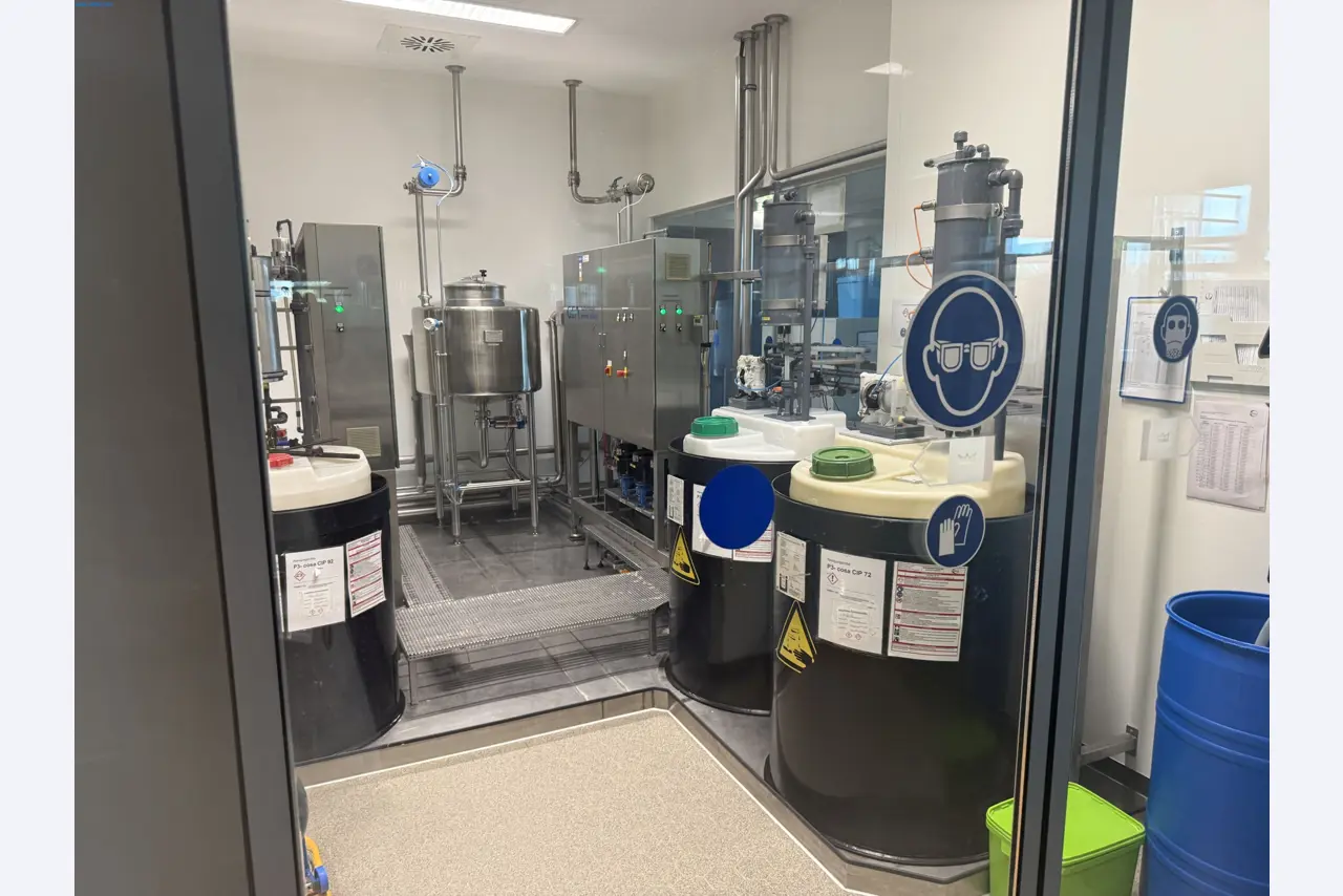 Installations de production et de conditionnement pharmaceutiques / Équipements de laboratoire et d'exploitation-10