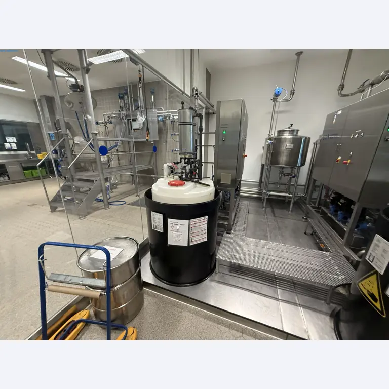 Installations de production et de conditionnement pharmaceutiques / Équipements de laboratoire et d'exploitation-13