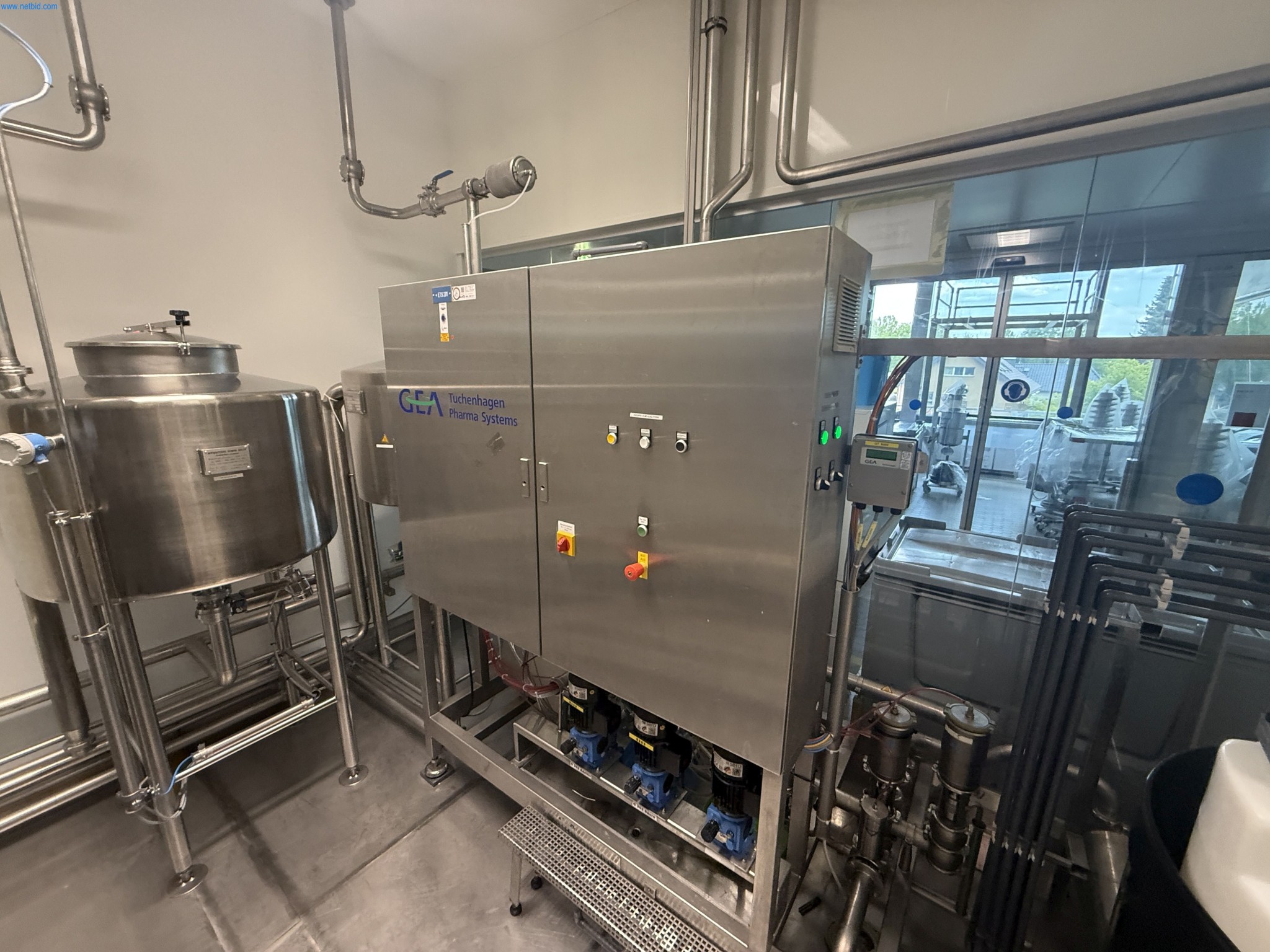 Installations de production et de conditionnement pharmaceutiques / Équipements de laboratoire et d'exploitation-14