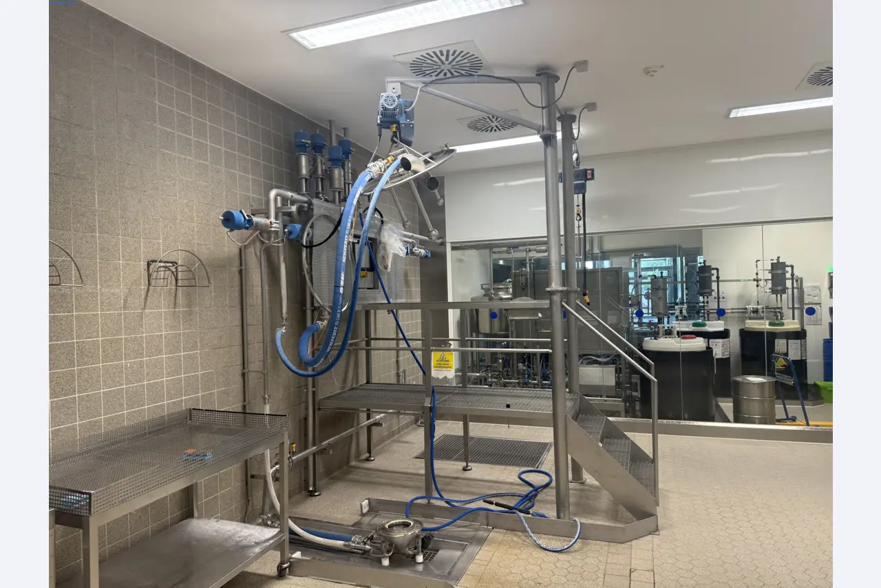 Installations de production et de conditionnement pharmaceutiques / Équipements de laboratoire et d'exploitation-9