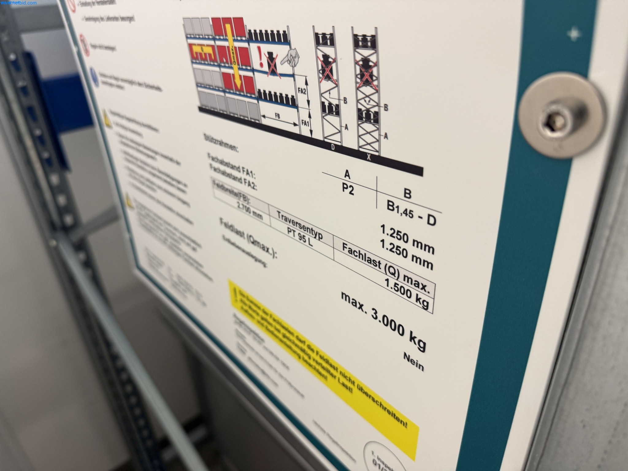 Instalações de produção e embalagem farmacêuticas / Equipamentos de laboratório e operacionais-3