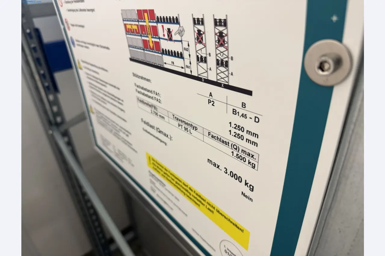 Instalações de produção e embalagem farmacêuticas / Equipamentos de laboratório e operacionais-3