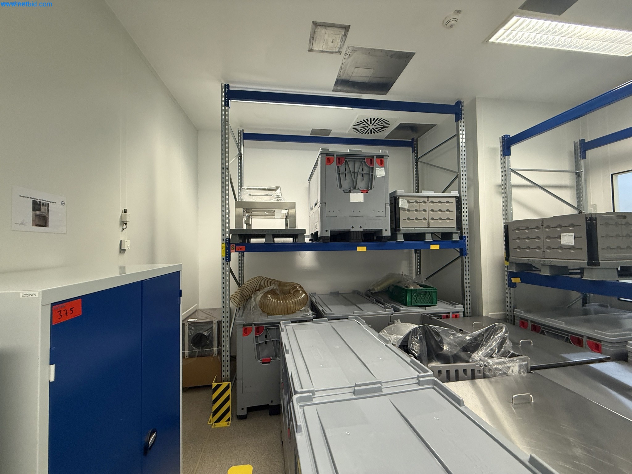 Instalações de produção e embalagem farmacêuticas / Equipamentos de laboratório e operacionais-3