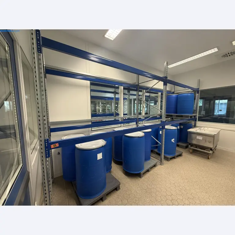 Instalações de produção e embalagem farmacêuticas / Equipamentos de laboratório e operacionais-1