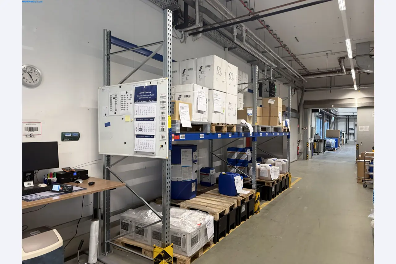 Instalações de produção e embalagem farmacêuticas / Equipamentos de laboratório e operacionais-3