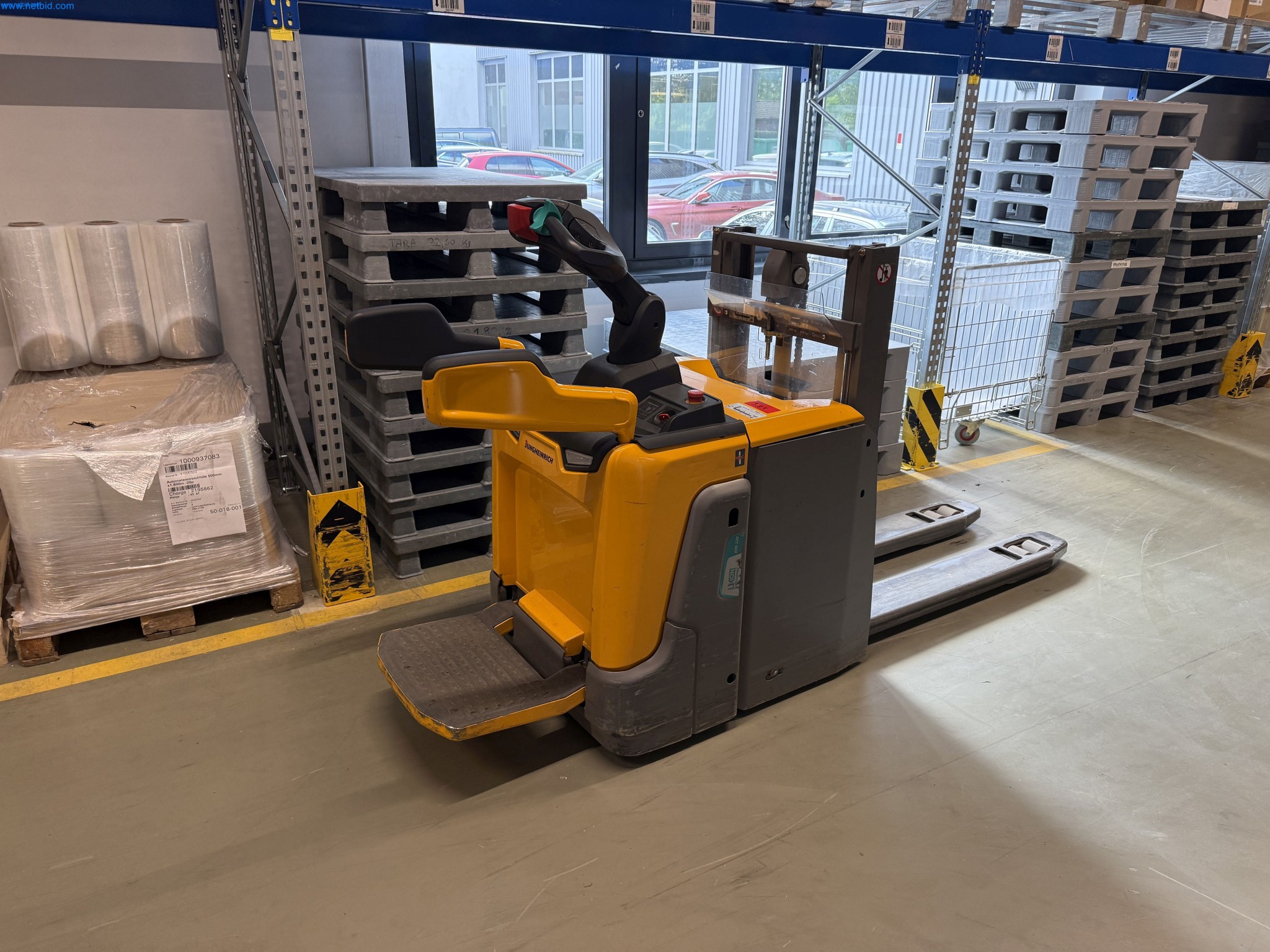 Transpalette à plancher surbaissé Jungheinrich ERD220