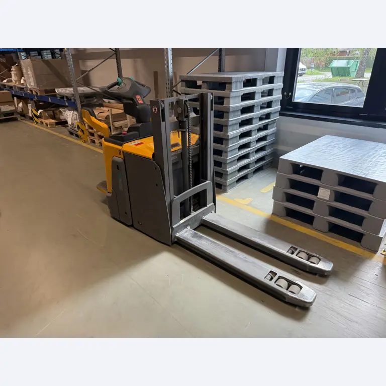 Instalações de produção e embalagem farmacêuticas / Equipamentos de laboratório e operacionais-5