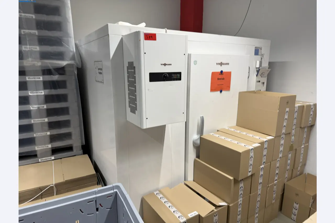 Instalações de produção e embalagem farmacêuticas / Equipamentos de laboratório e operacionais-1