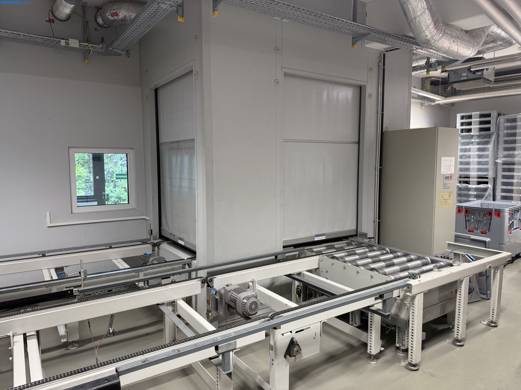 Instalações de produção e embalagem farmacêuticas / Equipamentos de laboratório e operacionais-2